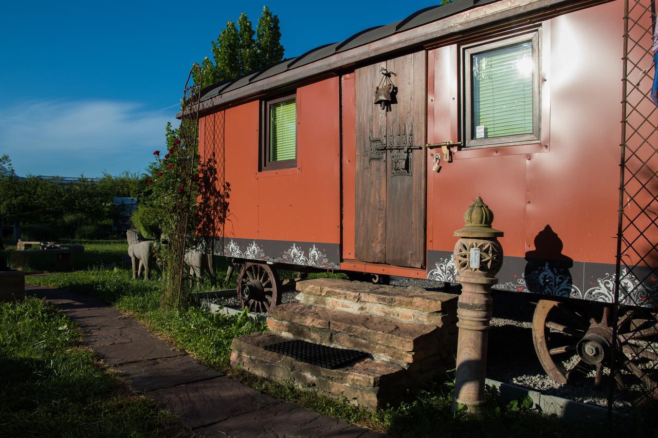 Crazy Lounge Bnb Aigle Exterior foto