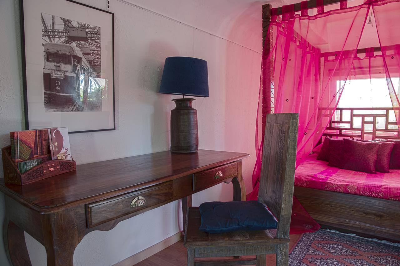 Crazy Lounge Bnb Aigle Exterior foto