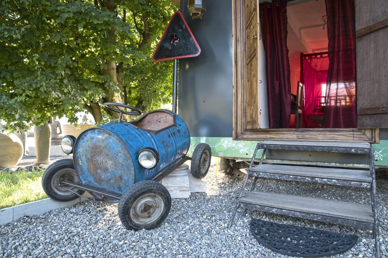 Crazy Lounge Bnb Aigle Exterior foto