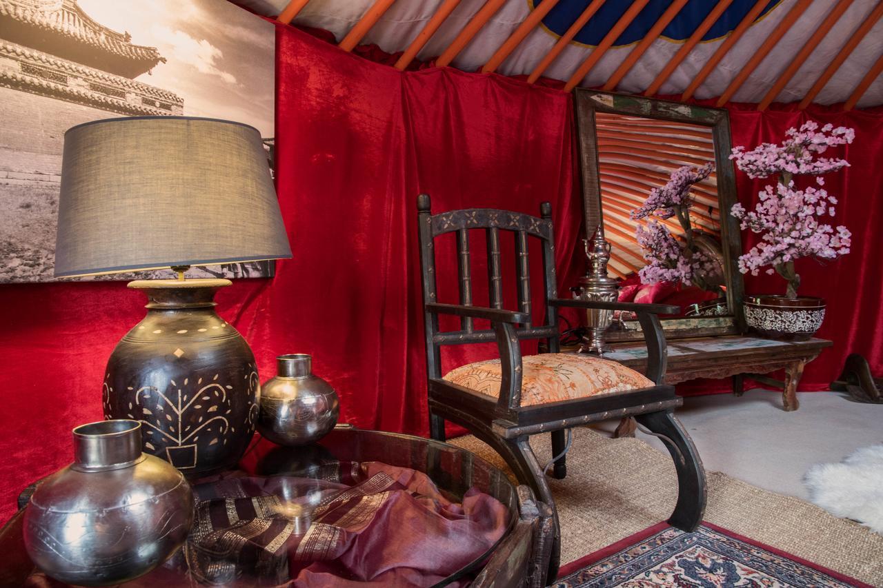 Crazy Lounge Bnb Aigle Exterior foto