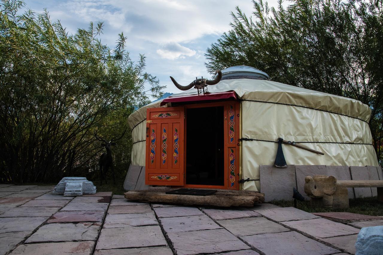 Crazy Lounge Bnb Aigle Exterior foto